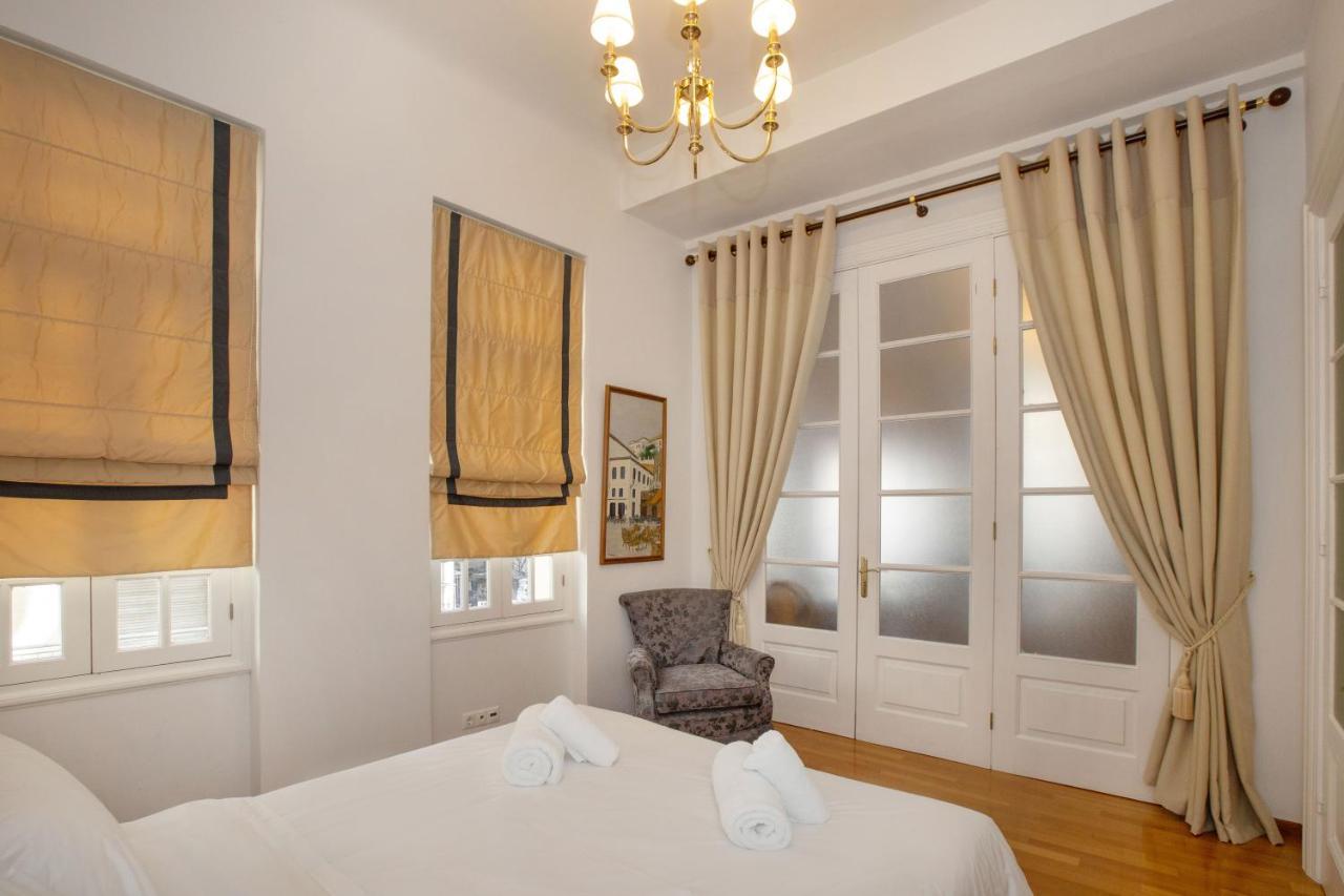 Neoclassical Apartment Close To Syntagma-Plaka By Ghh Atenas Exterior foto